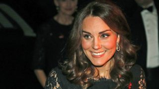 Kate Middleton en un acto oficial en el Palacio de Kensington / Gtres