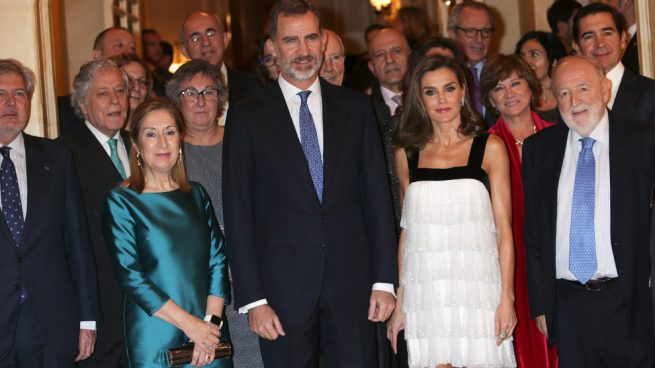 La extraordinaria capacidad de doña Letizia de llamar la atención sin romper el protocolo: hablamos con un experto