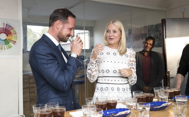 Mette Marit y Haakon en un acto oficial