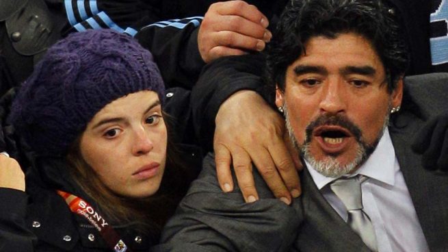 Diego Armando Maradona podría mandar a su hija a prisión