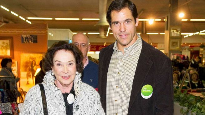 Luis Alfonso de Borbón y su abuela Carmen Franco