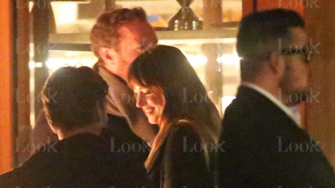 Chris Martin y Dakota Johnson