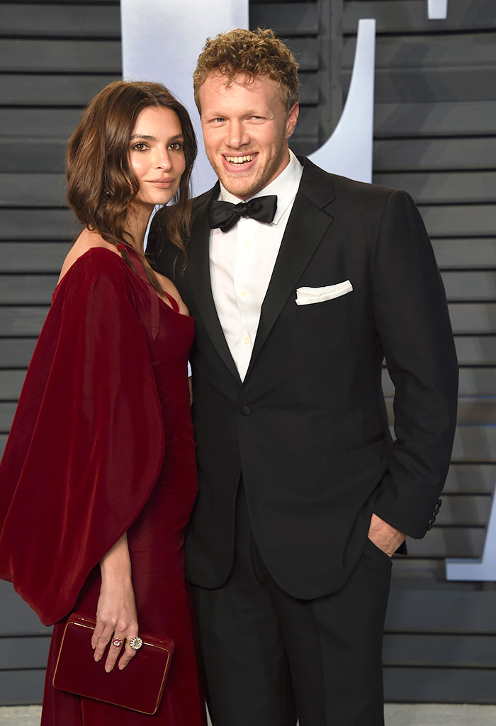 Emily Ratajkowski y su marido durante la fiesta Vanity Fair de la noche de los Premios Oscar 2018