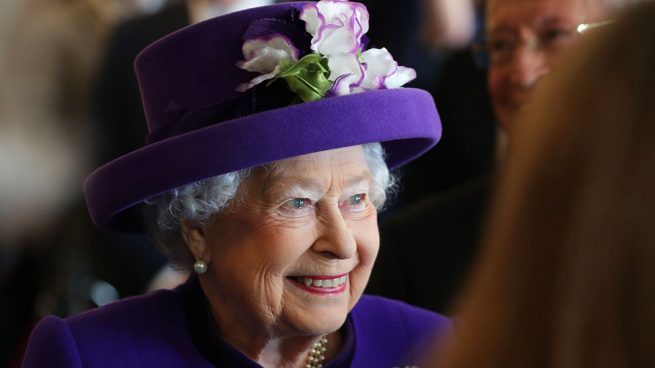 La reina Isabel durante el 70 aniversario de la 'International Maritime Organization' / Gtres