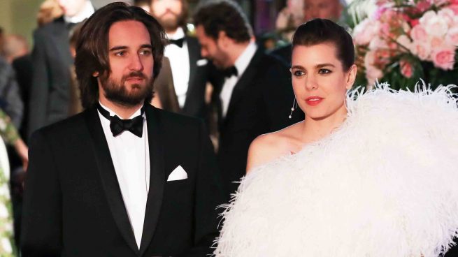 Rosalía se marca un Carlota Casiraghi y anuncia que cantará en directo en  el desfile de Louis Vuitton