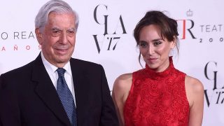 Mario Vargas Llosa y Tamara Falcó en un imagen de noviembre de 2017 / Gtres