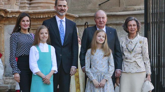 Los Reyes en la Misa de Pascua / Gtres