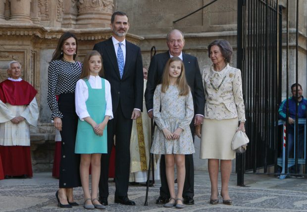 Los Reyes en la Misa de Pascua / Gtres