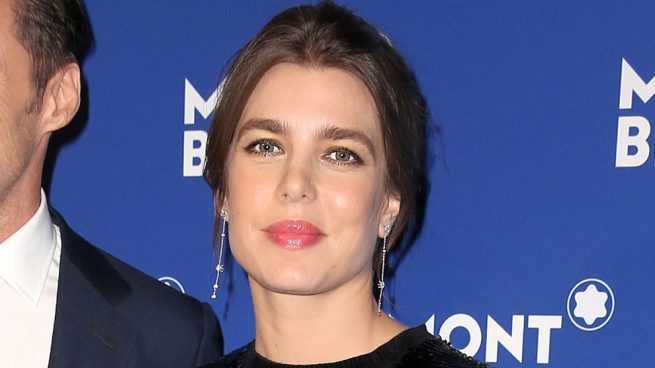 Carlota Casiraghi triunfa con un estilismo ‘total black’