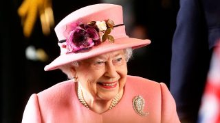 GALERÍA. Los looks BBC en los que Isabel II podría inspirarse para la boda del año / Gtres