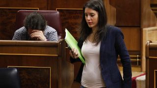 Irene Montero ya luce barriguita en el Congreso/ Gtres