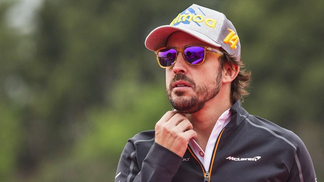 Fernando Alonso ‘se cuela’ en la última noche de soltero del príncipe Harry