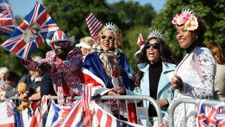 GALERÍA: Animado ambiente y decoración en Windsor por la boda de Harry y Meghan Markle / Gtres