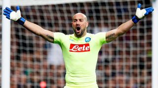 Pepe Reina, jugando con el Nápoles en el Bernabéu / Gtres