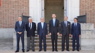 El Rey con los tres expresidentes / Casa Real