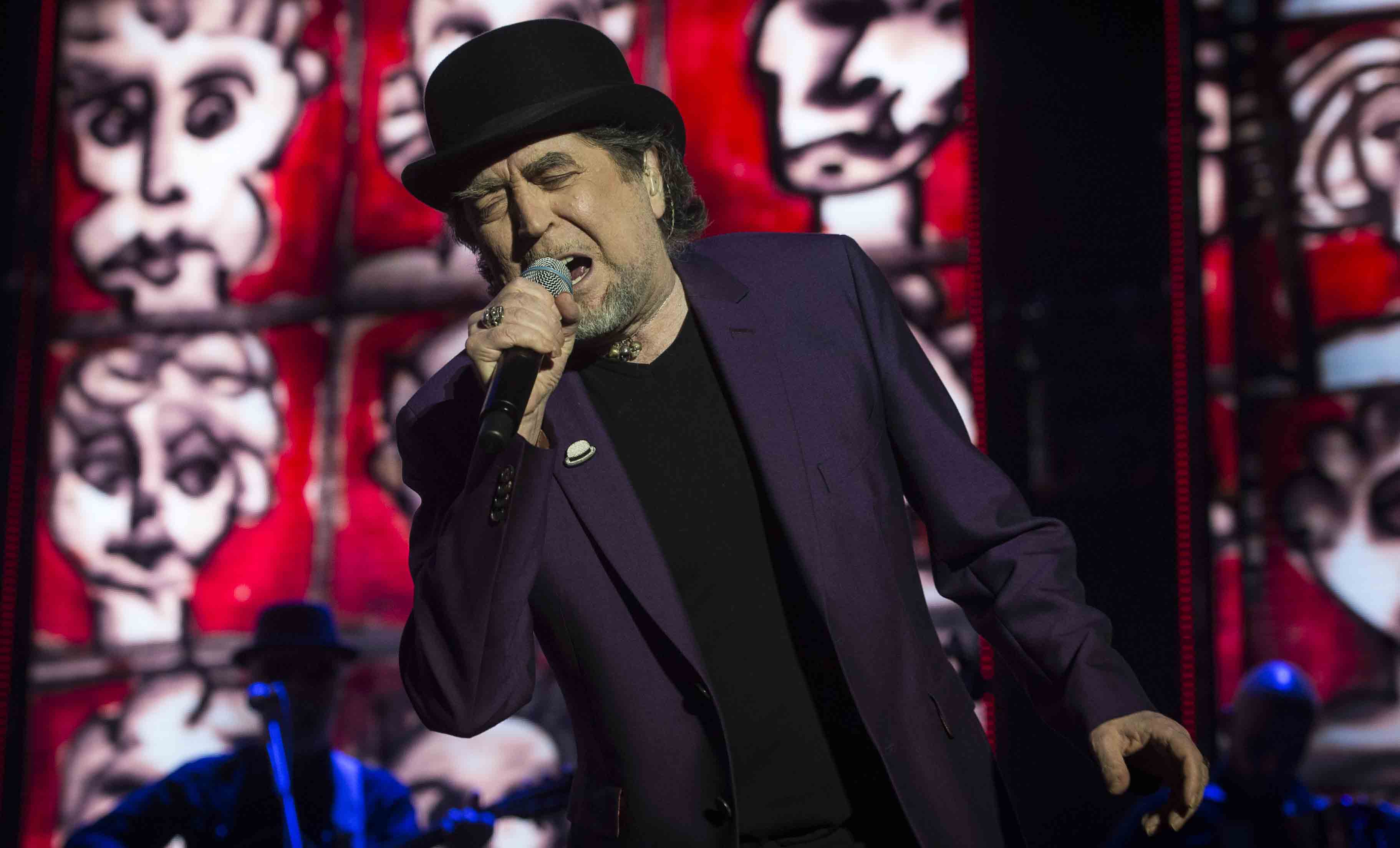 Joaquín Sabina se queda sin voz en su último concierto