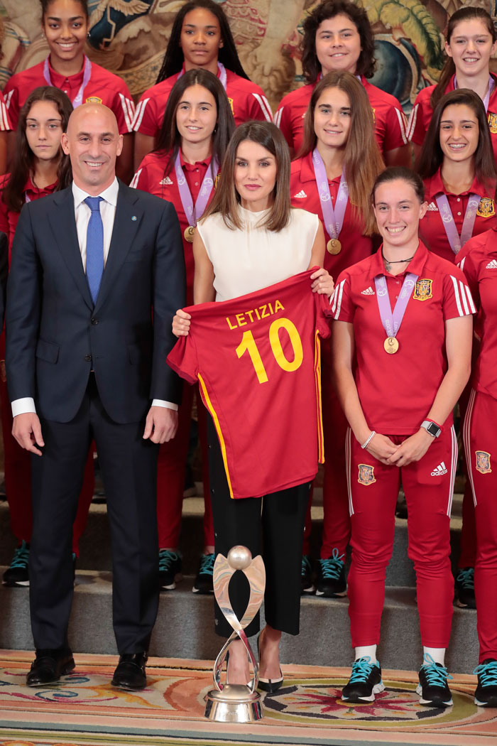 Doña Letizia recibe a las vencedoras del campeonato de Europa 2018