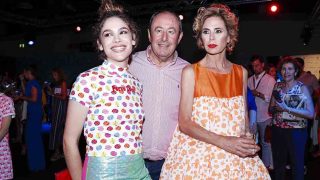 Ágatha Ruiz de la Prada, Luis Miguel Rodríguez y Cósima Ramírez durante el desfile /Gtres