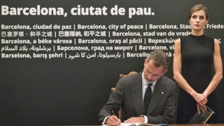 Don Felipe y doña Letizia el pasado año en Barcelona / Gtres