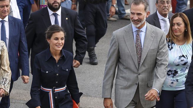 Doña Letizia ‘vuelve al cole’ más vaquera que nunca