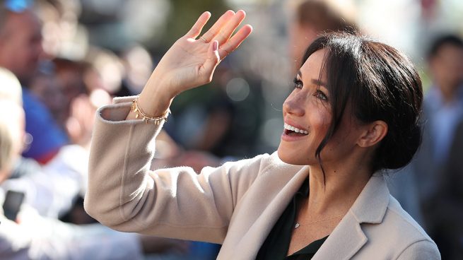 Meghan Markle, una duquesa ‘en cueros’ al estilo de doña Letizia en su primera visita a Sussex