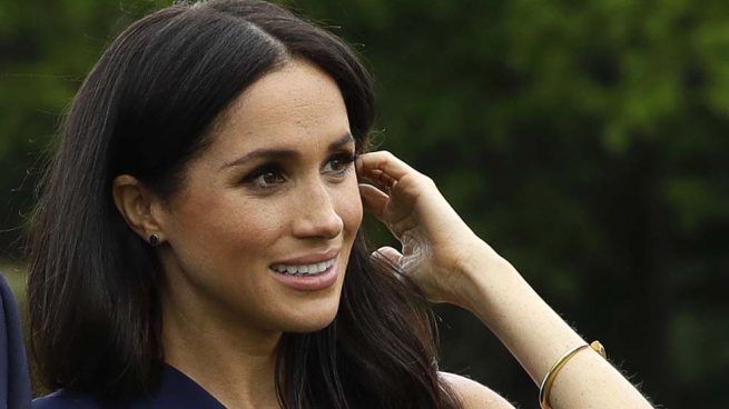 Meghan Markle luce ‘barriguita’ por primera vez tras el anuncio de su embarazo