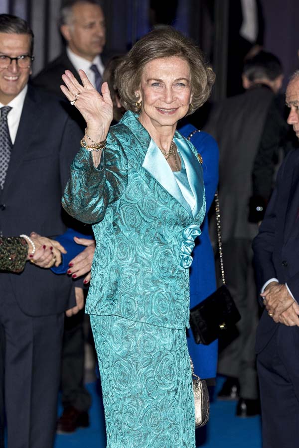 Doña Sofía llegando a los premios " BMW de Pintura " 2018 en Madrid.