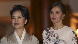 La Reina Letizia y Peng Liyuan / Gtres