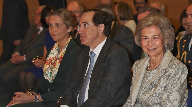 Doña Sofía y la infanta doña Elena