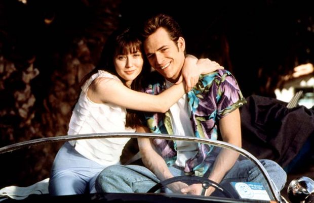 Luke Perry y Shannen Doherty