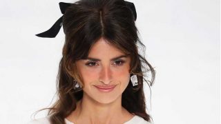 Penélope Cruz durante el desfile de Chanel / Gtres