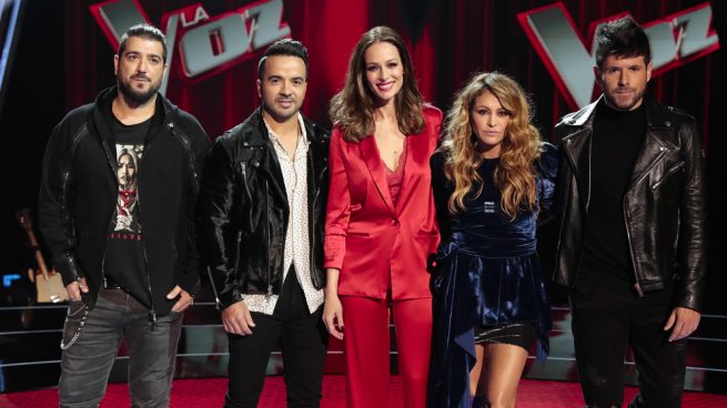 Eva González junto a los 'coaches' de 'La Voz' / Gtres