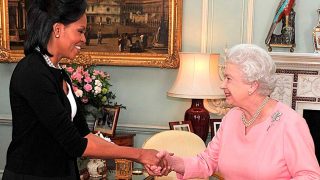Michelle Obama e Isabel II, durante una visita oficial / Gtres