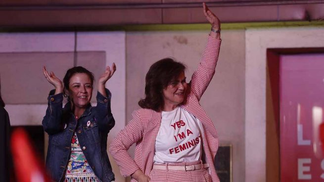 Carmen Calvo lució una original camiseta con mensaje feminista