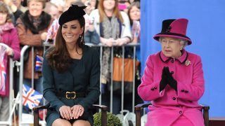 La reina Isabel y Kate Middleton / Gtres