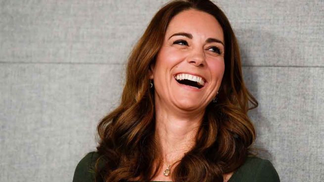 Kate Middleton por fin consigue ser ‘trendy’ con un pantalón de Massimo Dutti