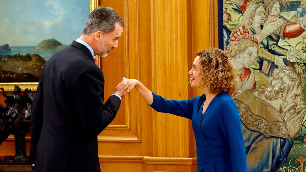 Felipe VI y Meritxell Batet