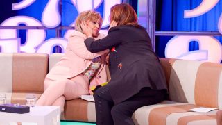 María Teresa Campos y Toñi Moreno se funden en un emocionado abrazo / Canal Sur