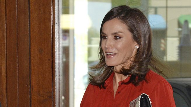 Letizia, entre el punk y el rojo España en su regreso a Mallorca