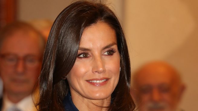 El look más anodino (y copiado) de doña Letizia antes de su gran encuentro con Máxima de Holanda