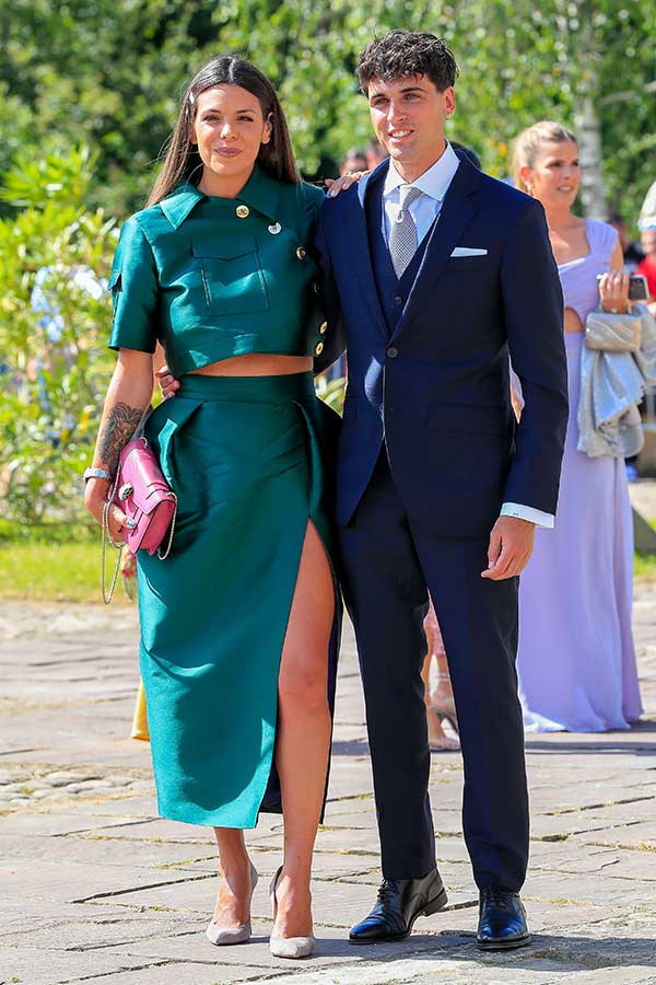 Laura Matamoros junto a Daniel Illescas en la boda de María Pombo / GTRES