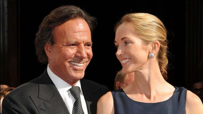 Julio Iglesias y su mujer Miranda Rijnsburger