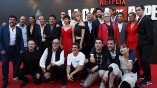 Todo el reparto de ‘La casa de papel’ durante el preestreno de la tercera temporada / GTRES