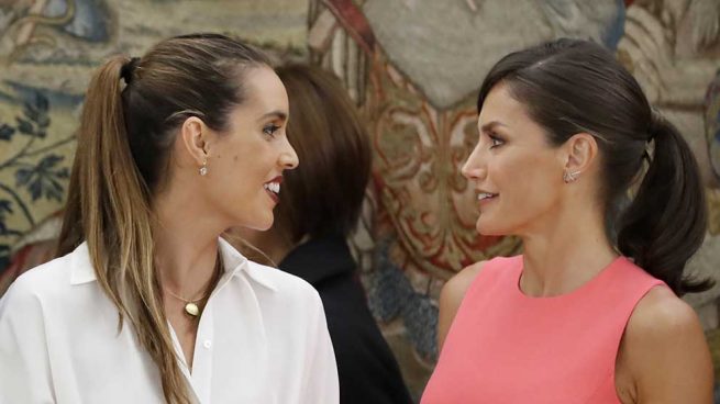 Doña Letizia durante su encuentro con la nadadora Ona Carbonell / GTRES