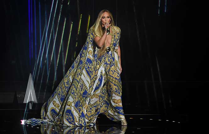 jennifer lopez versace