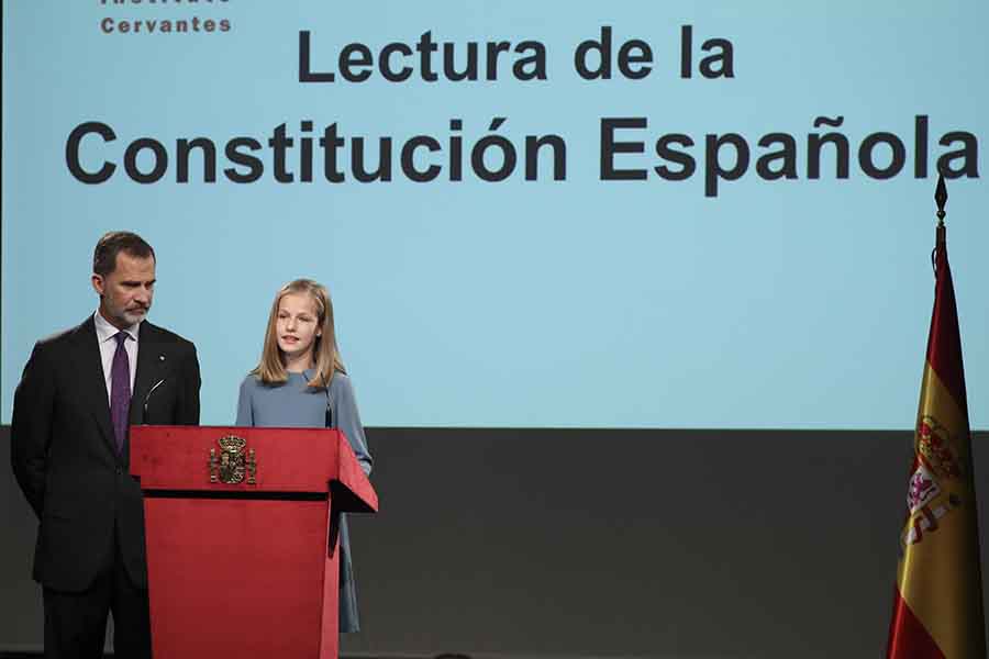 Leonor, Princesa de Asturias, leyendo el Artículo 1 de la Constitución Española / GTRES