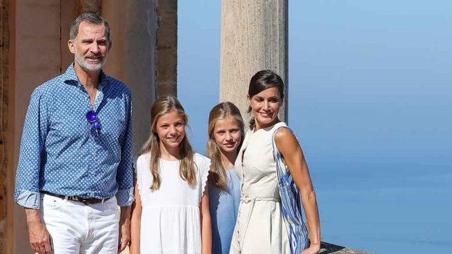 Rey Felipe, reina Letizia, la princesa de Asturias Leonor y la infanta Sofía / Gtres.