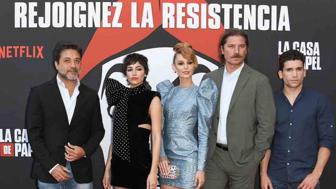 Parte del reparto de 'La casa de papel' durante el estreno de la tercera temporada / GTRES