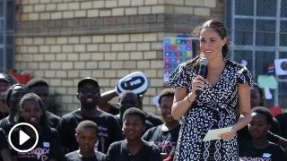 Meghan Markle, dando su discurso en Sudáfrica / Gtres