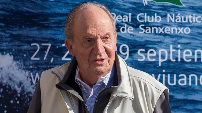 El rey Juan Carlos reaparece en Sanxenxo tras su última operación